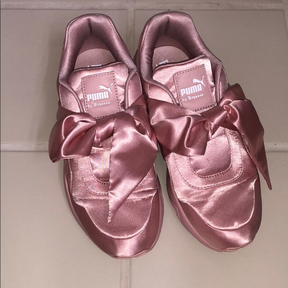 Puma bow women’s sneaker pink